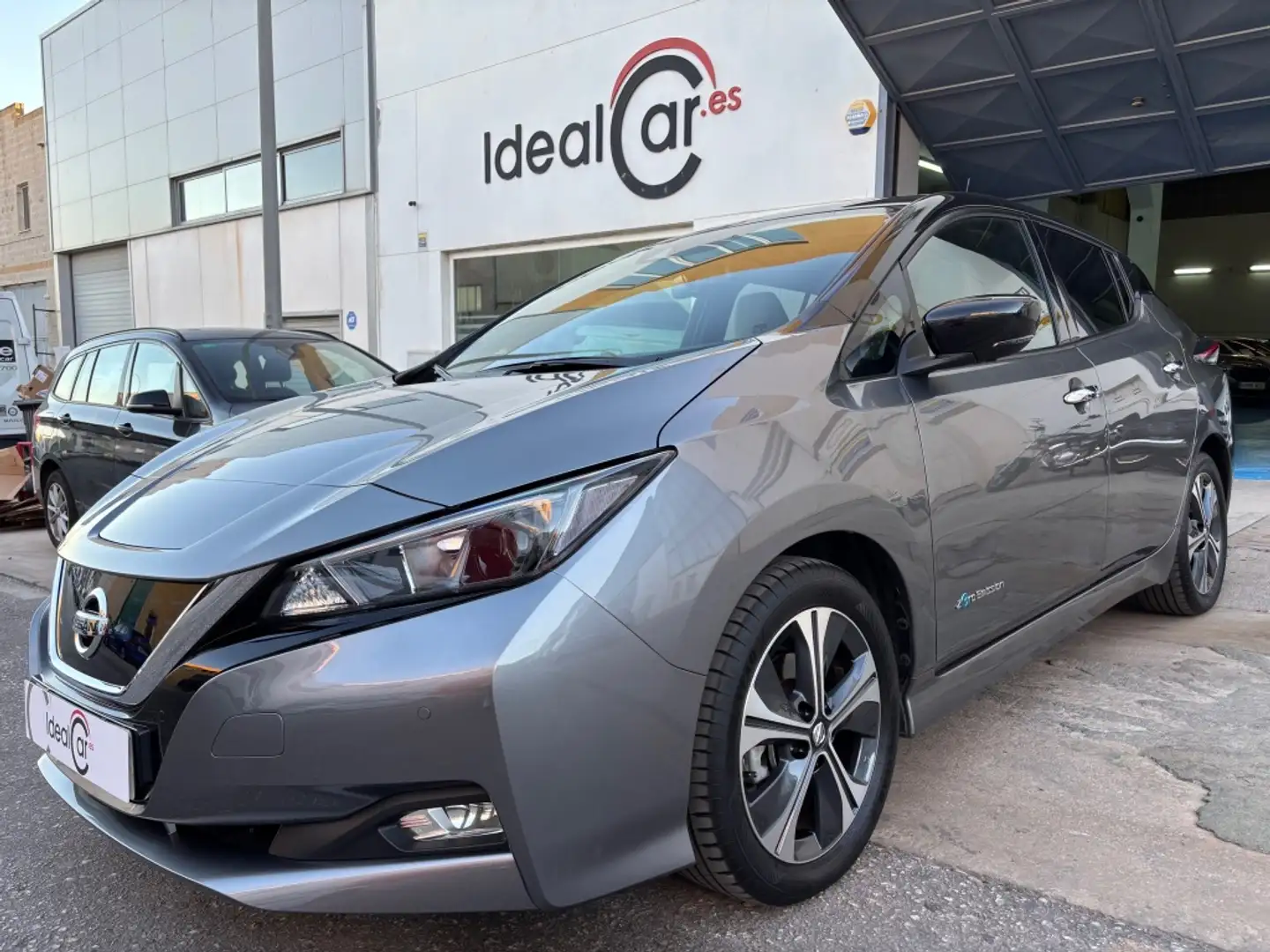 Nissan Leaf 40 kWh N-Connecta Gris - 1