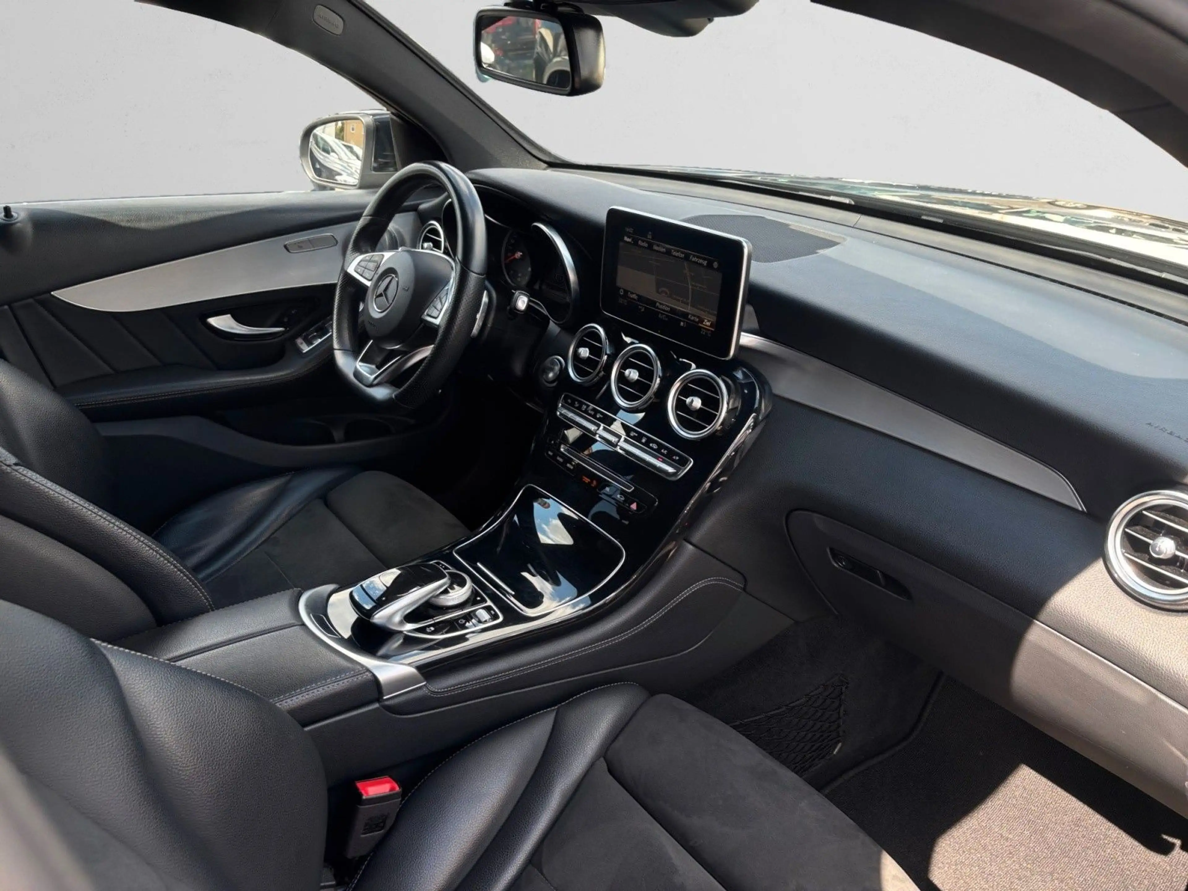 Mercedes-Benz GLC 250 d Coupe AMG|STHZ|360°|Burmester — photo 13