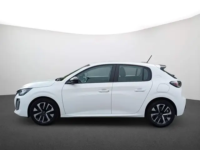 Peugeot 208 view 4