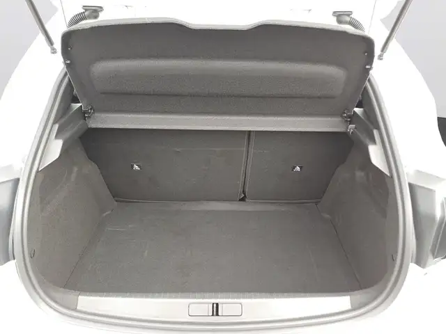 Peugeot 208 view 7