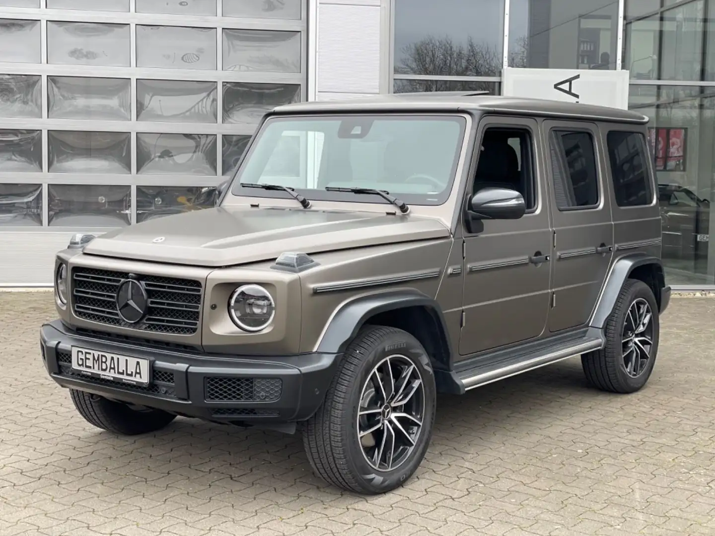 Mercedes-Benz G 400 D AMG-LINE, NIGHT, MONZA GRAU MAGNO Grau - 1