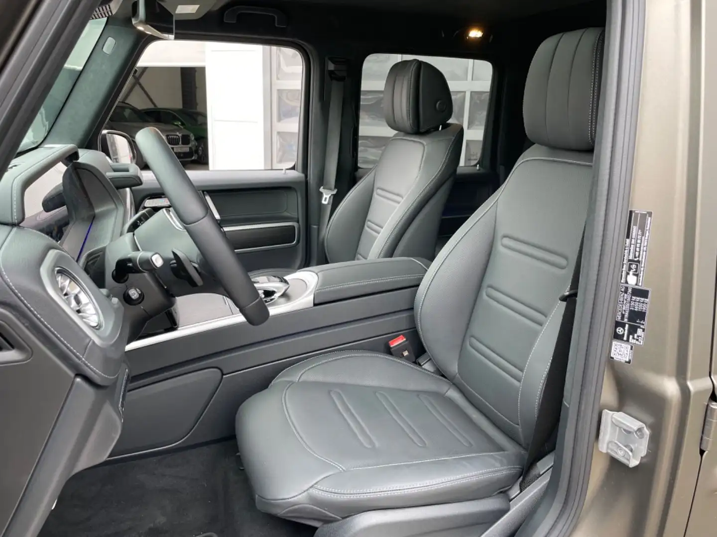 Mercedes-Benz G 400 D AMG-LINE, NIGHT, MONZA GRAU MAGNO Grau - 2