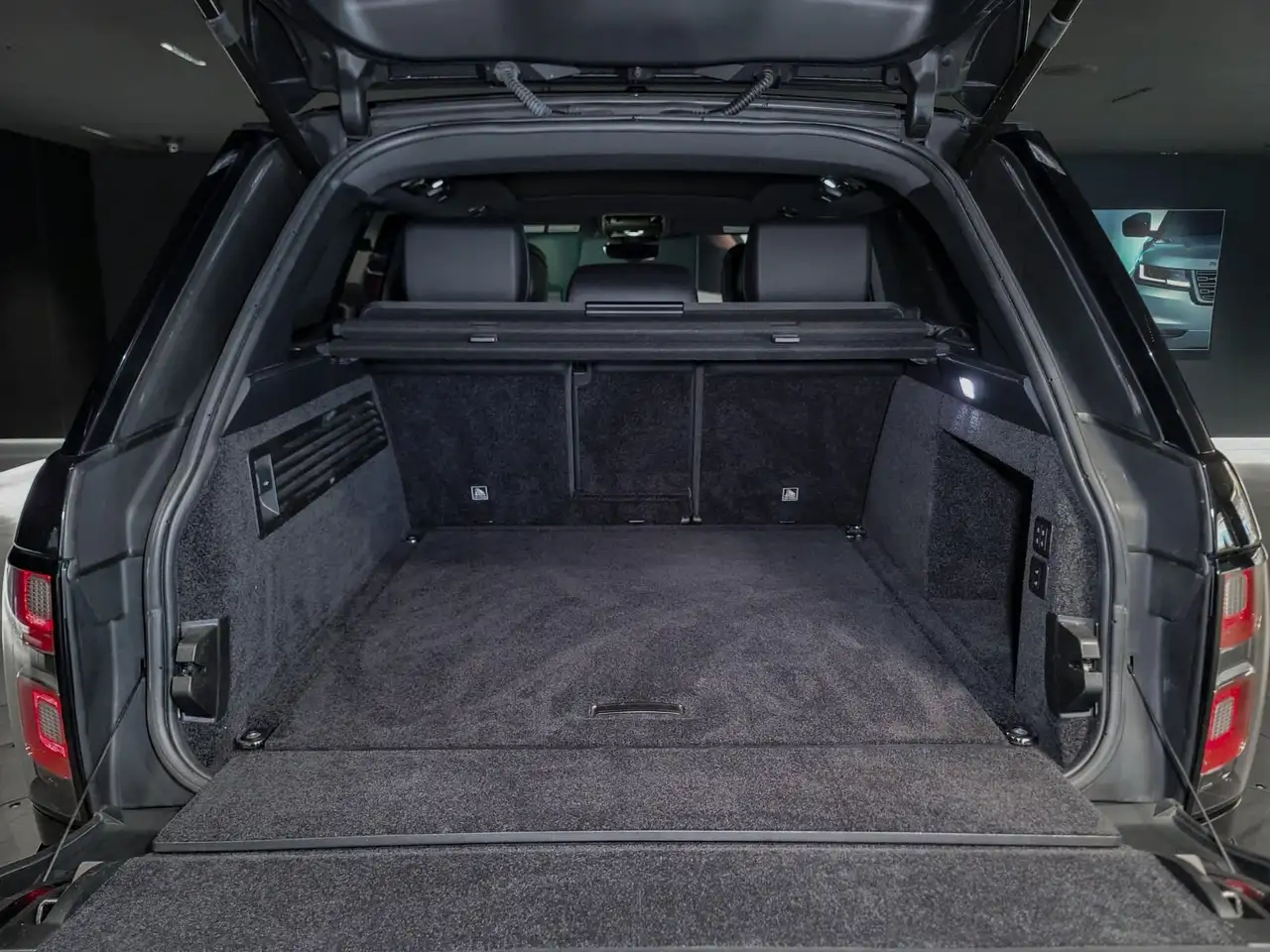Land Rover Range Rover photo Land Rover Range Rover