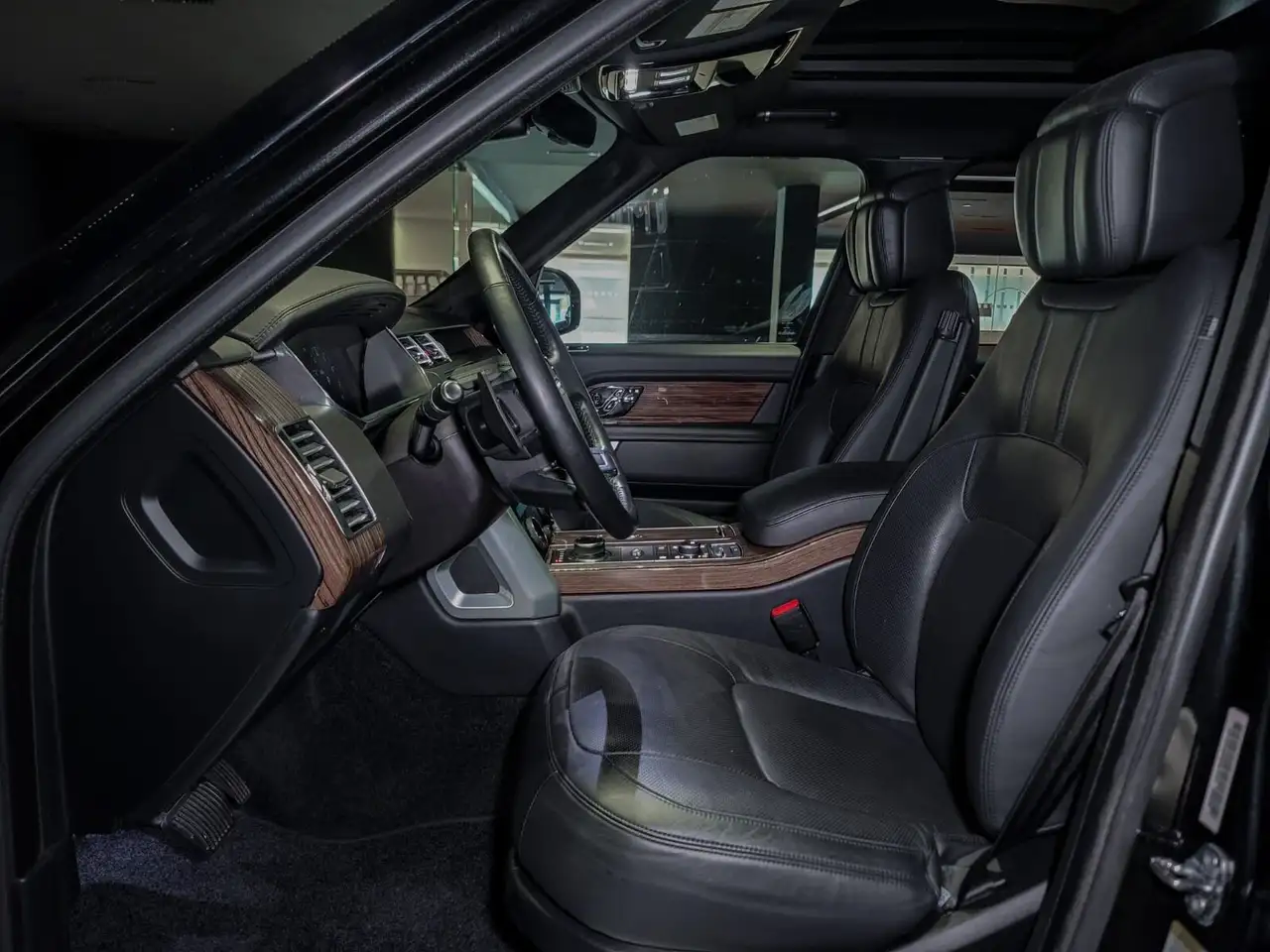 Land Rover Range Rover photo Land Rover Range Rover
