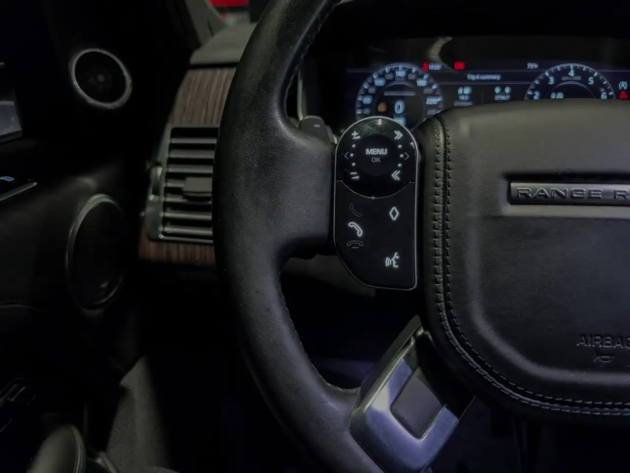 Land Rover Range Rover photo Land Rover Range Rover