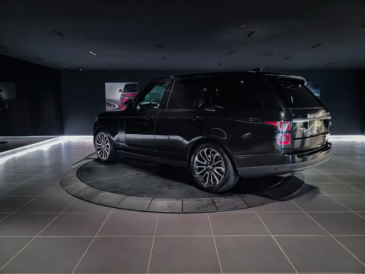 Land Rover Range Rover photo Land Rover Range Rover