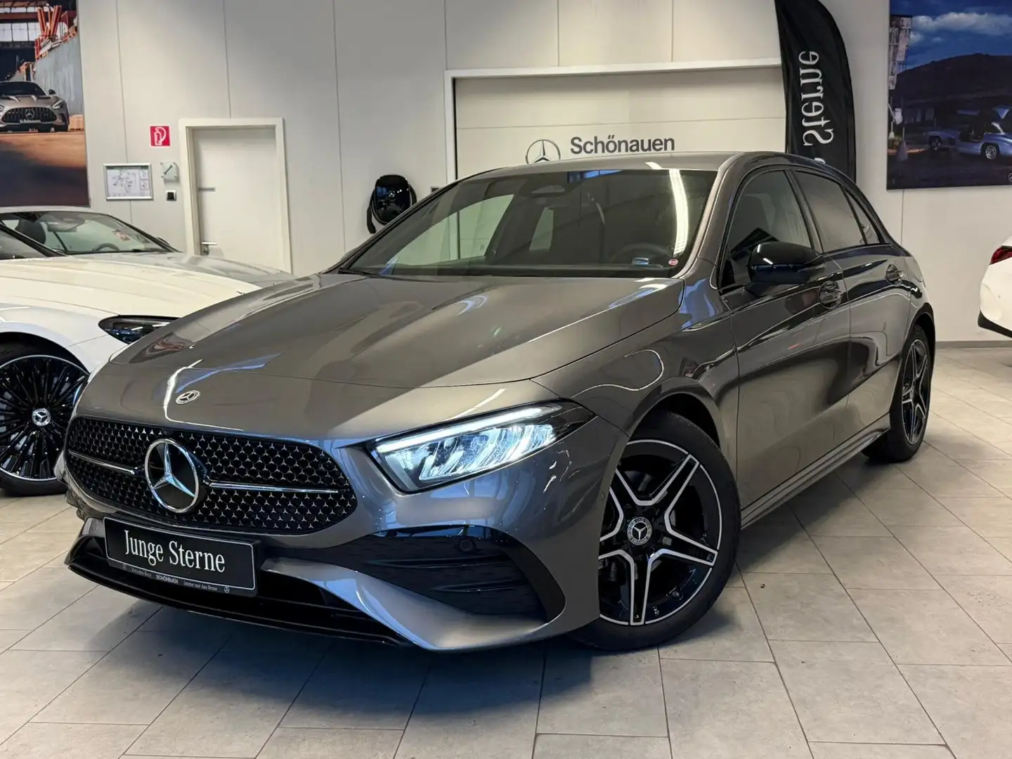 Mercedes-Benz A 200 AMG+NIGHT+360°+CARPLAY+LED+TOTW+LENKRADHZ Grau - 1