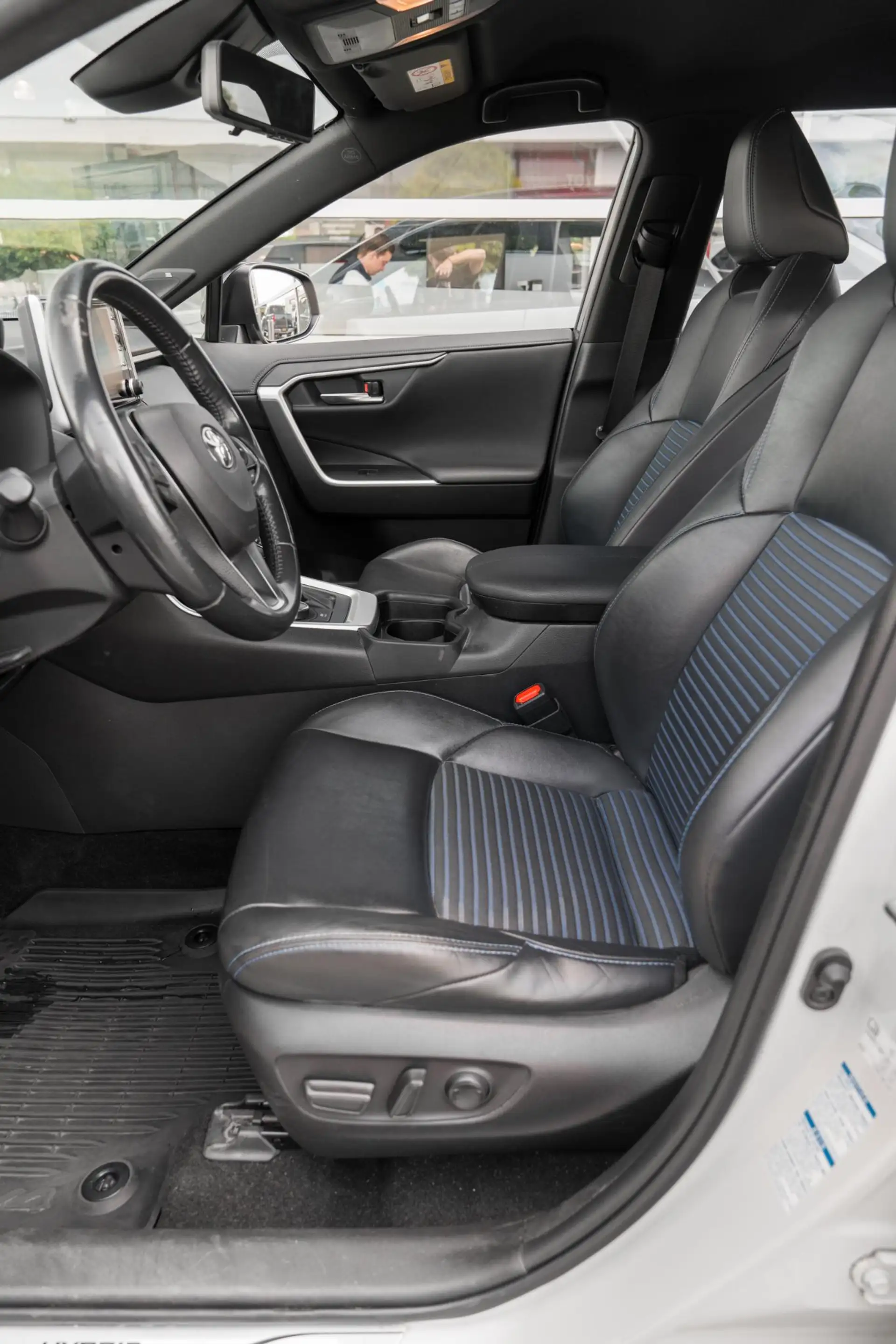 Toyota RAV 4 2.5 Hybrid AWD Bi-Tone JBL|360|Trekhaak — photo 5