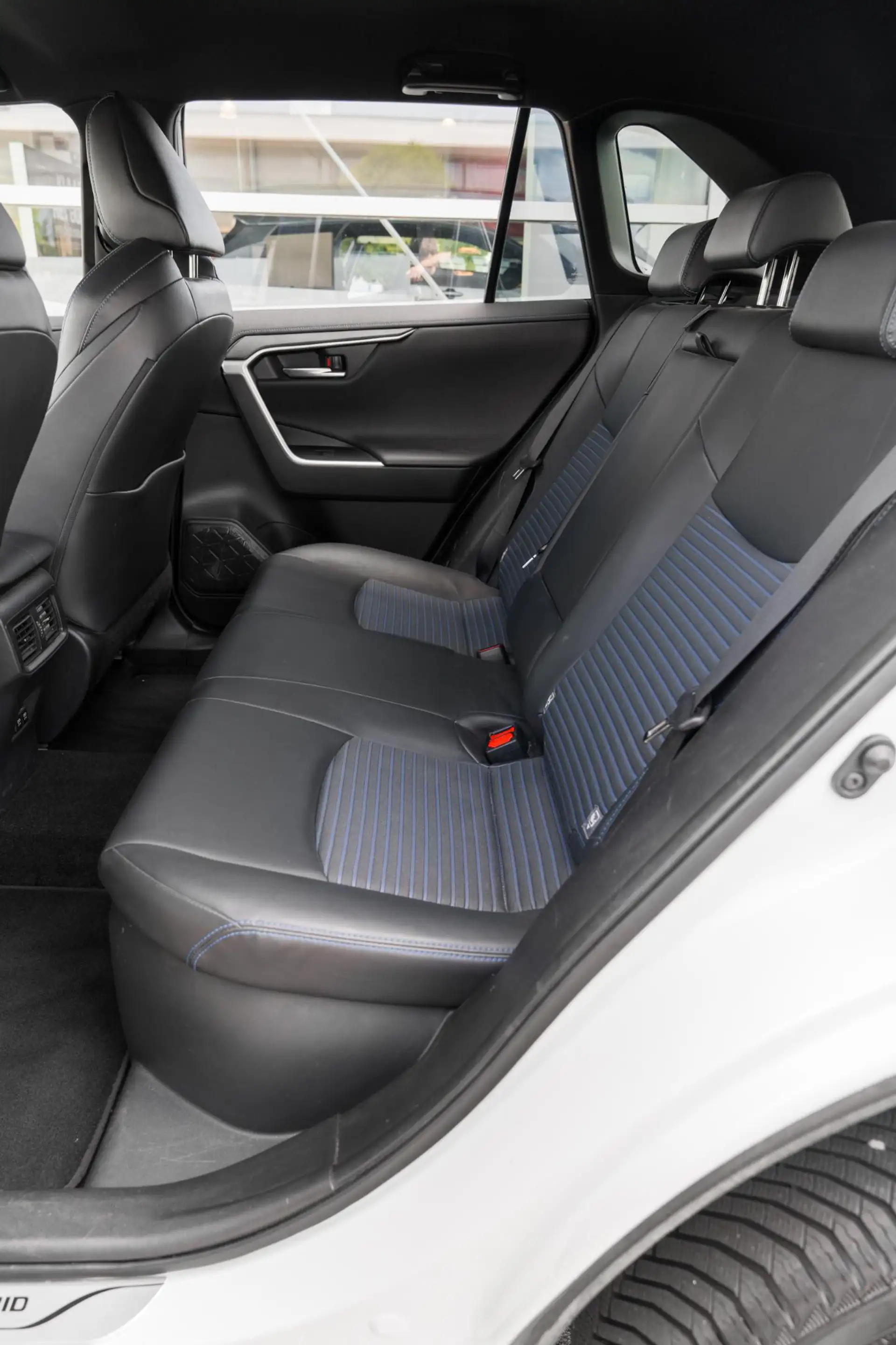 Toyota RAV 4 2.5 Hybrid AWD Bi-Tone JBL|360|Trekhaak — photo 6