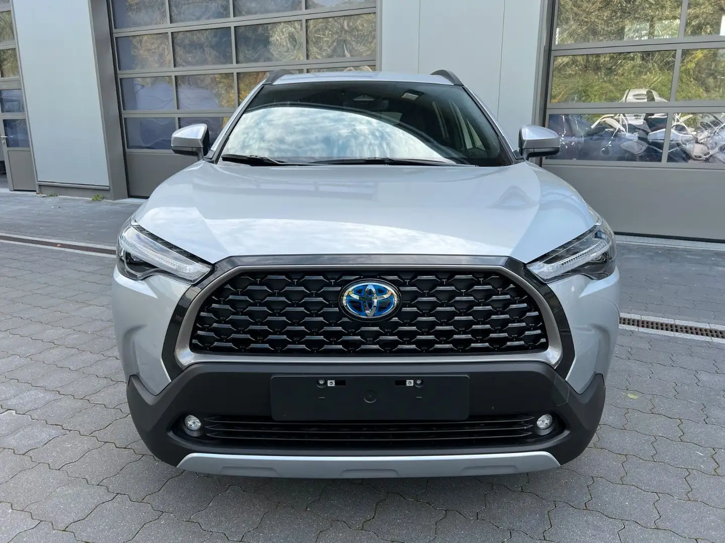 Toyota Corolla Cross 1.8 Hybrid Style Comfort*BSM* TOP Argent - 2