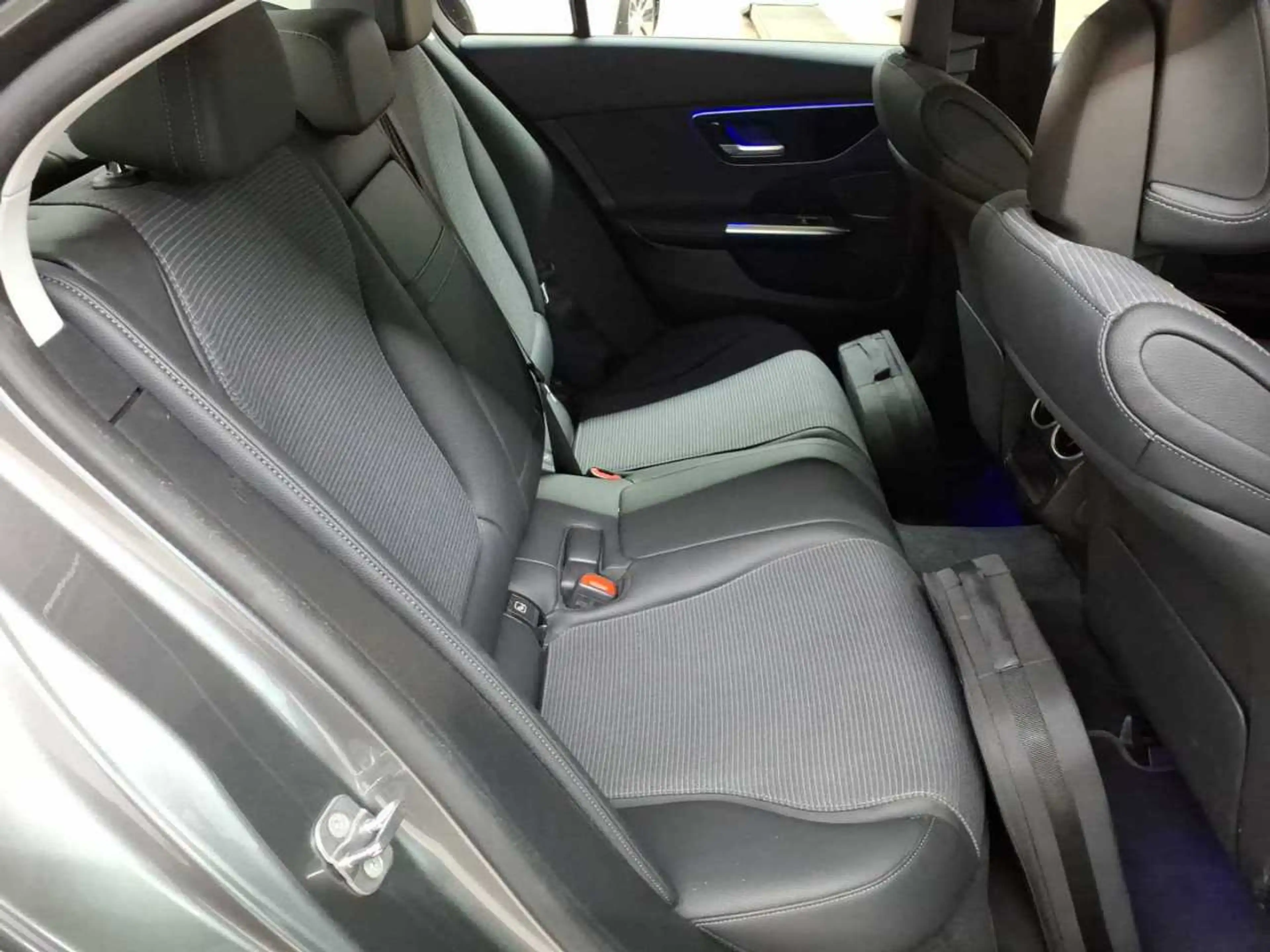 Mercedes-Benz C 300 C 300 e 9G-Ava AssiP BusiP KomfP PANO — photo 14