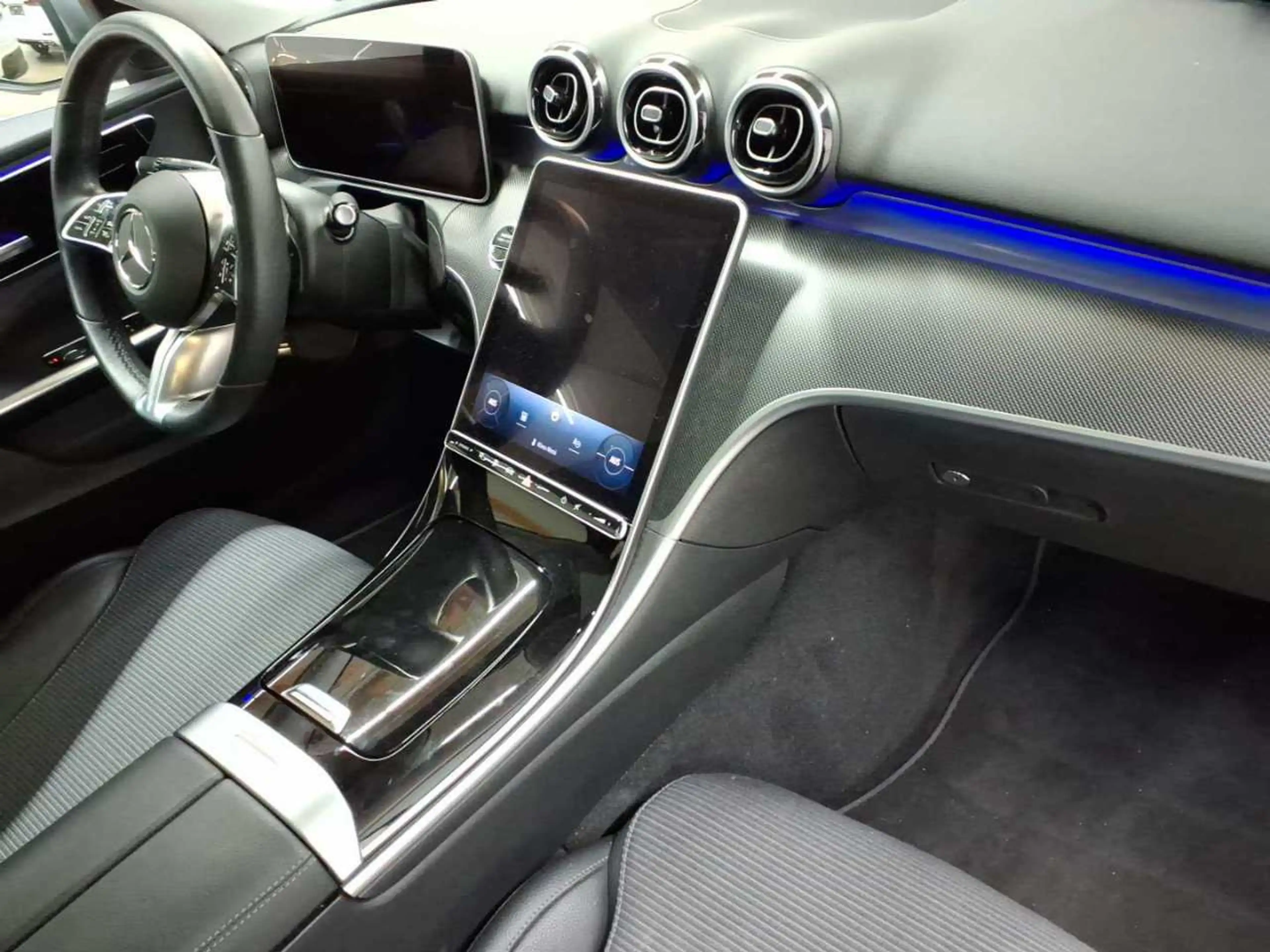 Mercedes-Benz C 300 C 300 e 9G-Ava AssiP BusiP KomfP PANO — photo 9