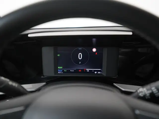 Opel Mokka-E view 9