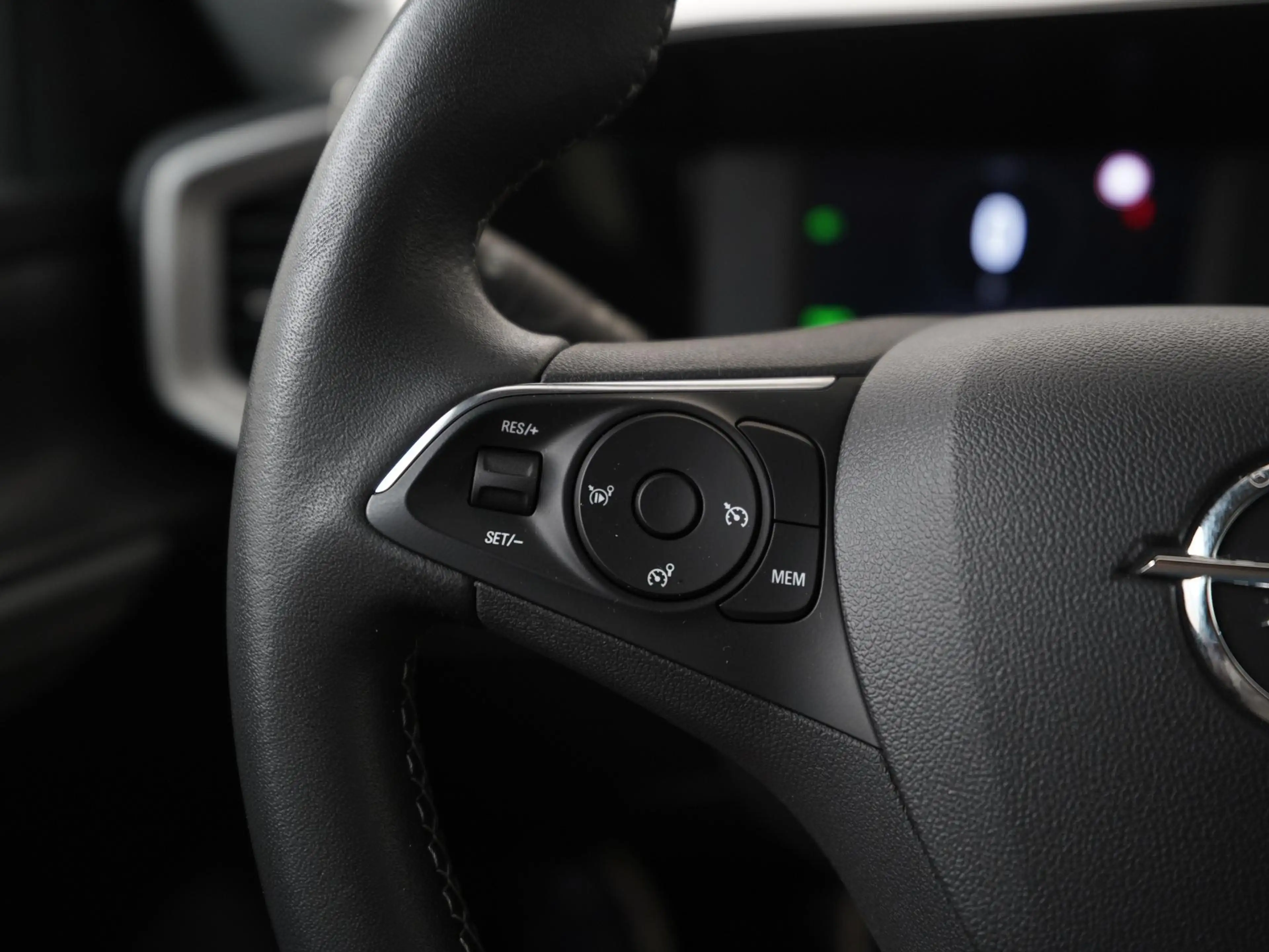 Opel Mokka-E Elegance Electric 50 kWh | SOH 100% | Camera | Car — photo 8