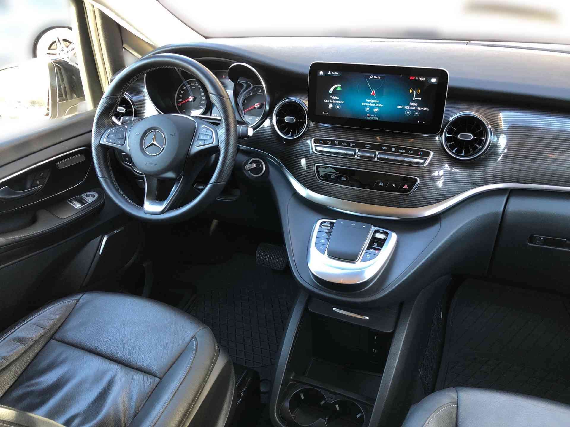 Mercedes-Benz V 250