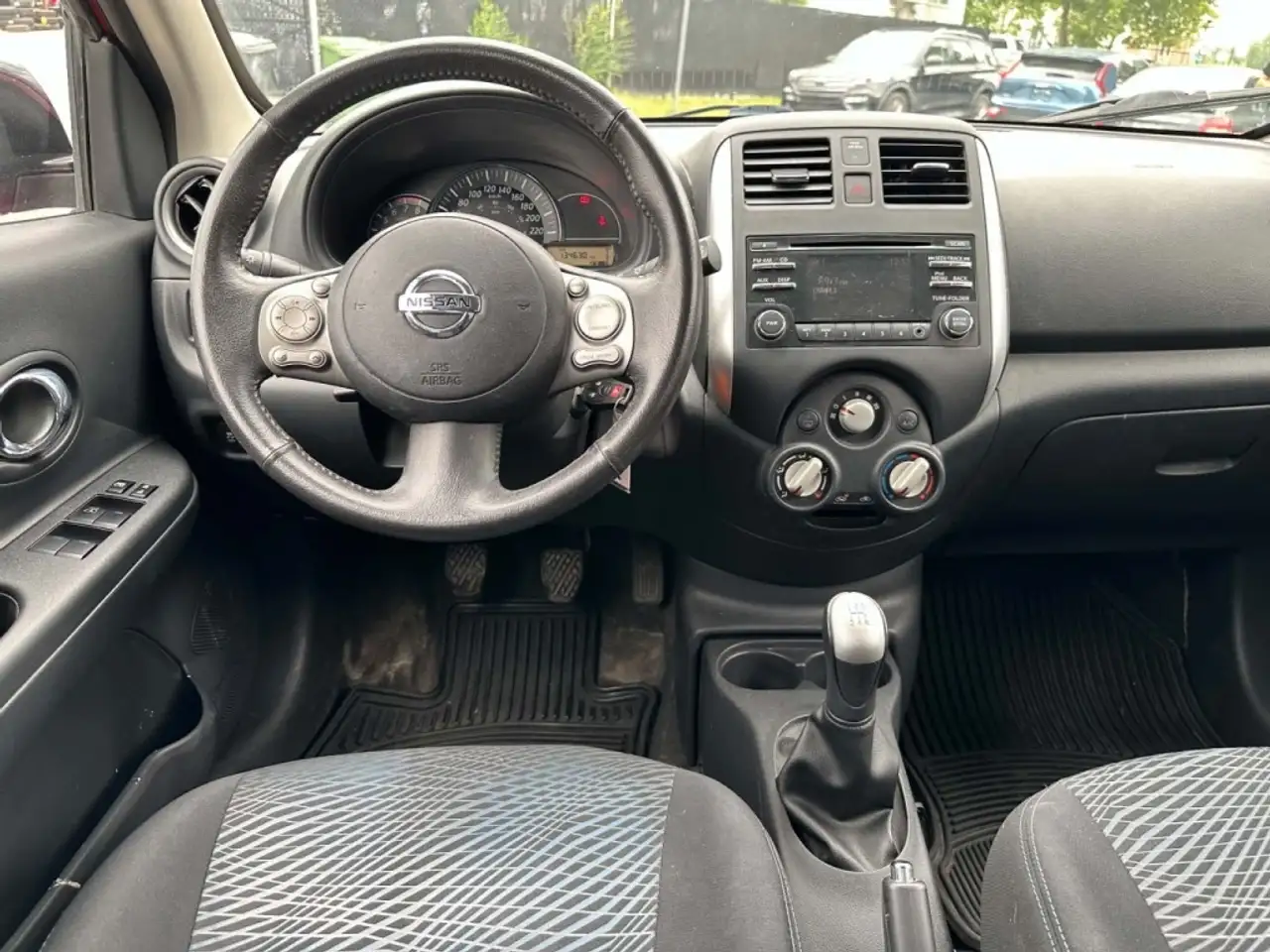 Nissan Micra снимка Nissan Micra