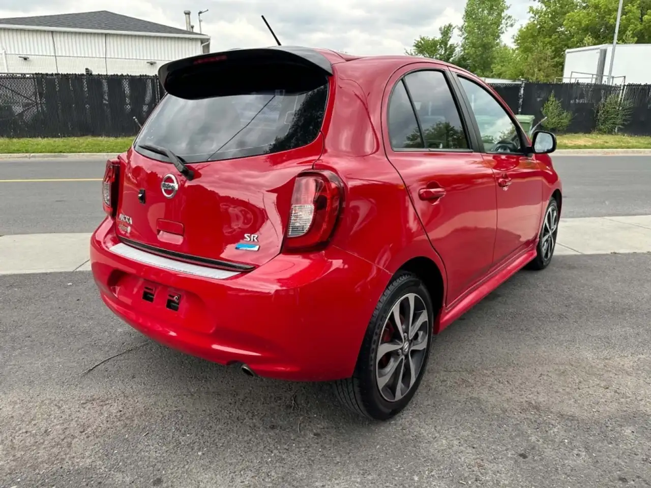 Nissan Micra снимка Nissan Micra