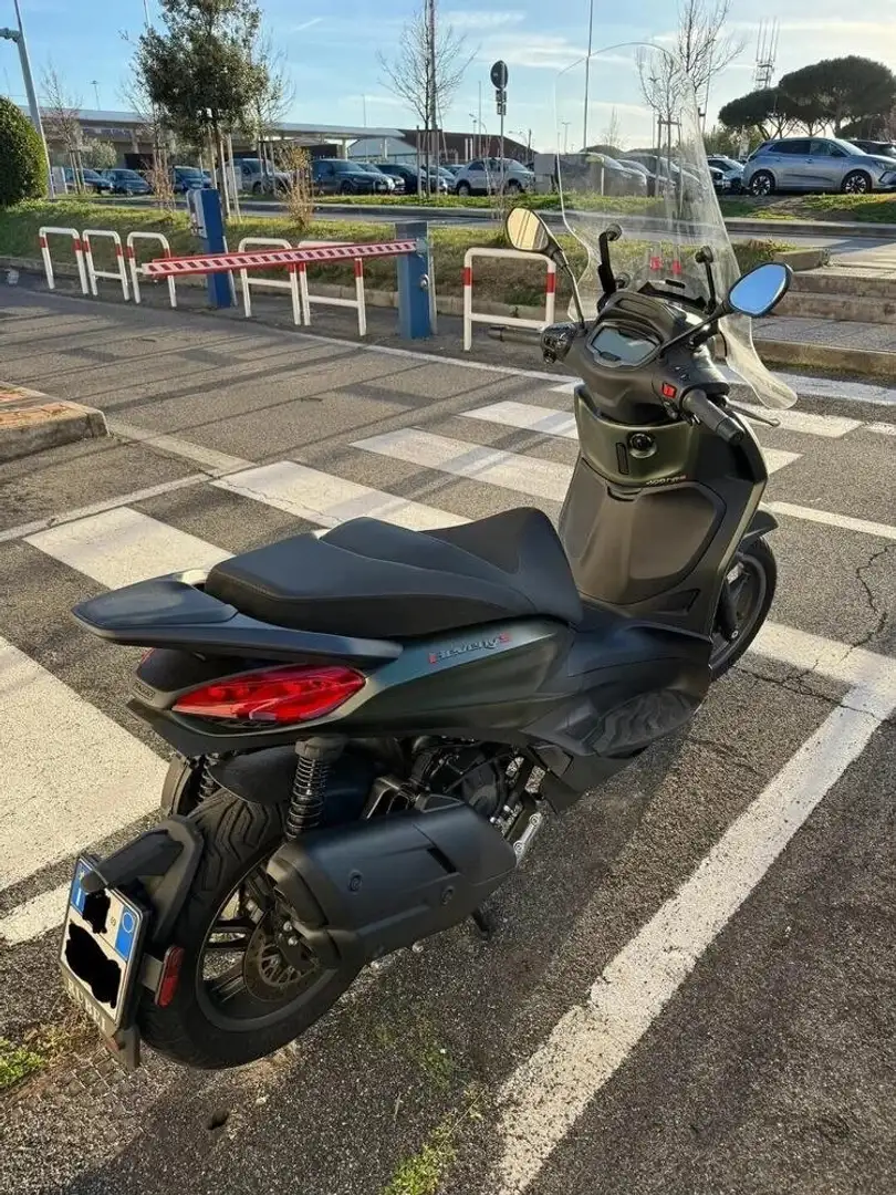 Piaggio Beverly 400 Grün - 2
