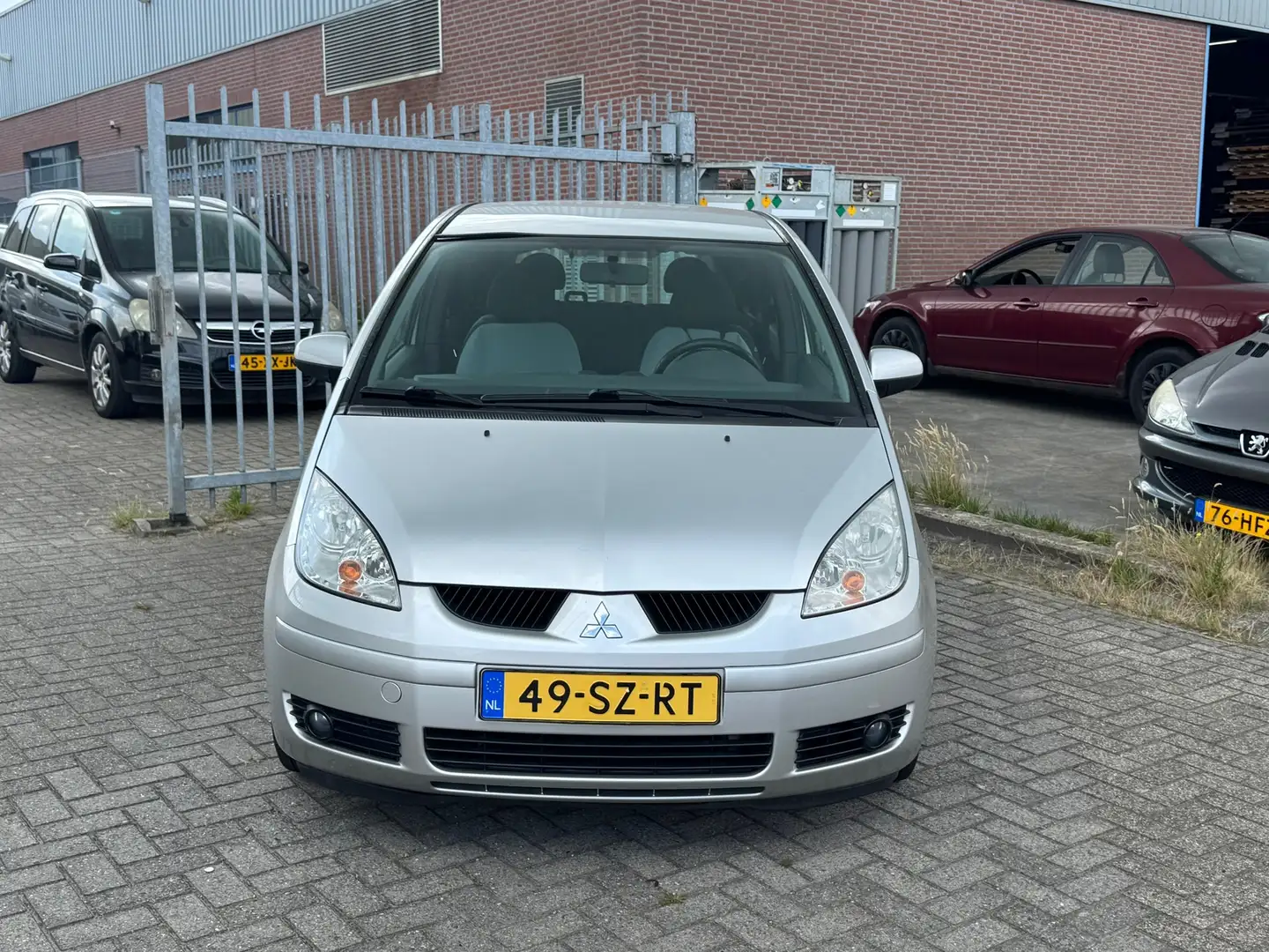 Mitsubishi Colt 1.3 Heartbeat 5 deurs 95PK! Airco l LMV l Elek pak Grigio - 2