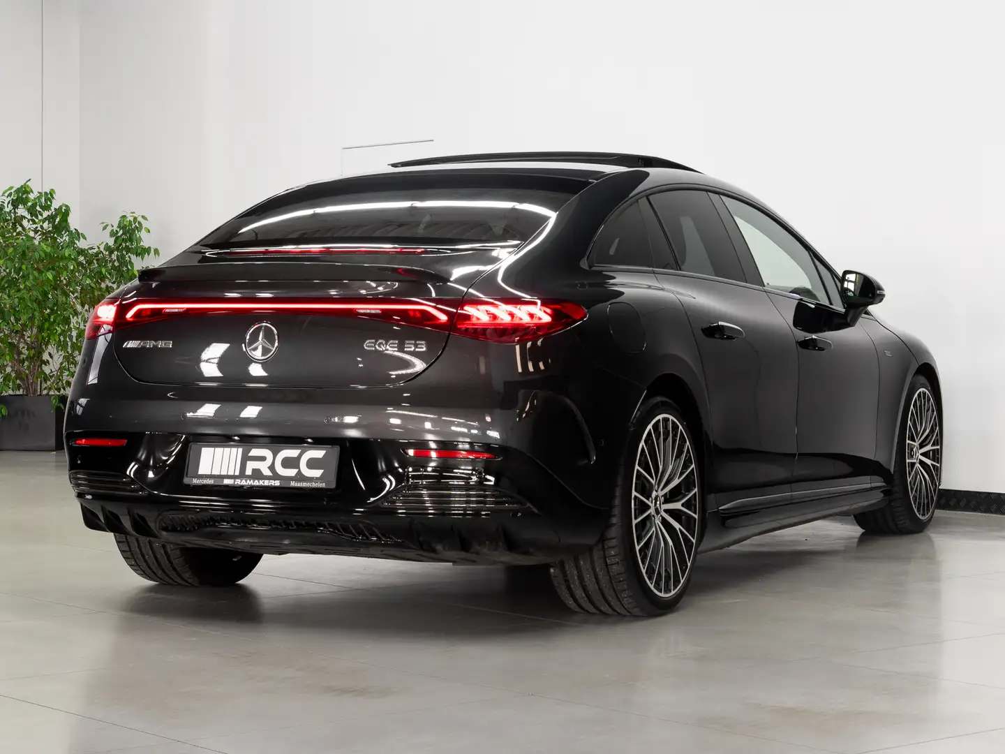 Mercedes-Benz EQE 53 AMG 4M+ HYPERSCREEN PremiumPlus Night 21" Acoustic Grau - 2