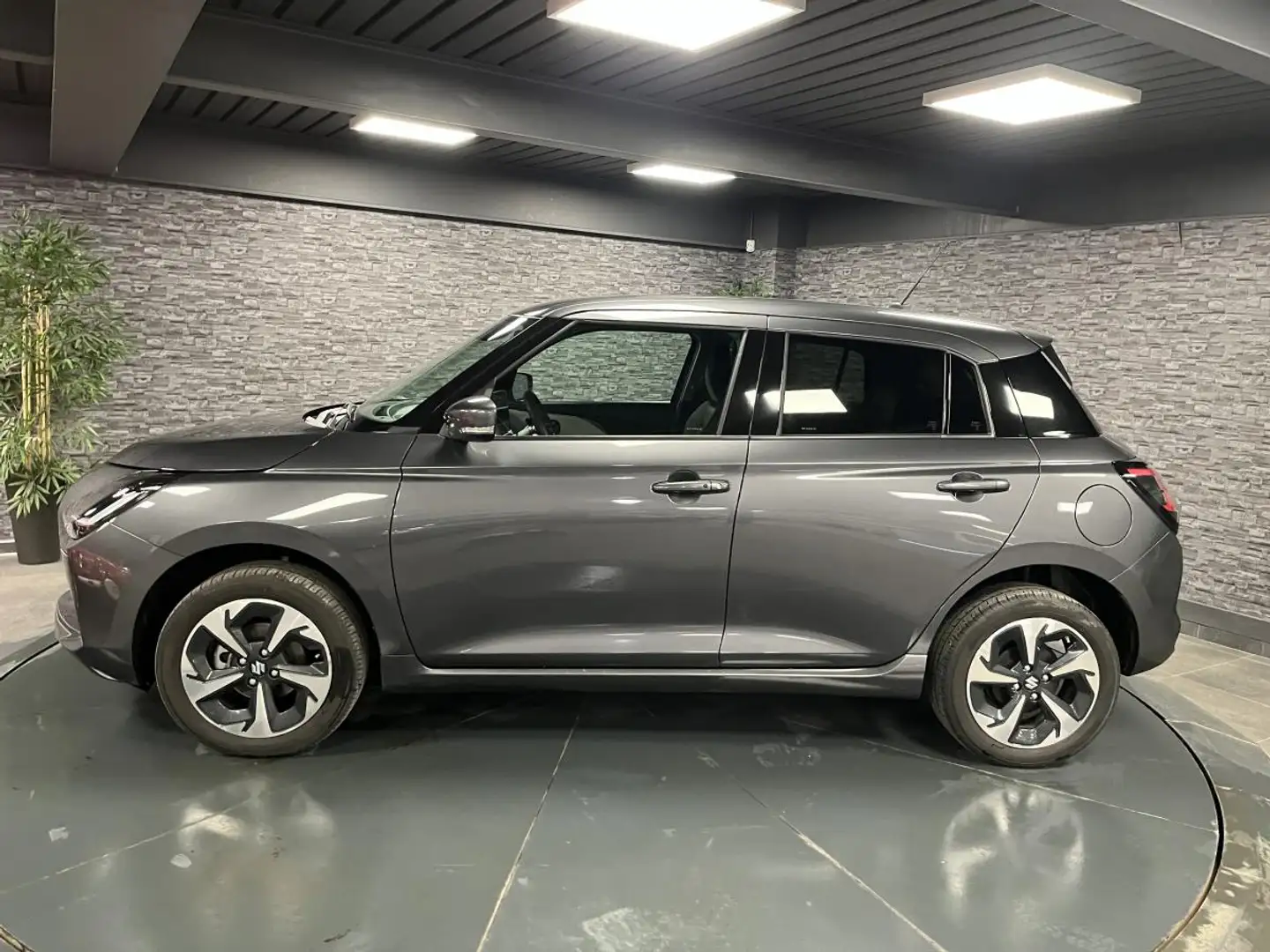 Suzuki Swift Swift 1.2 Hybrid SHVS AllGrip  Privilège Gris - 2