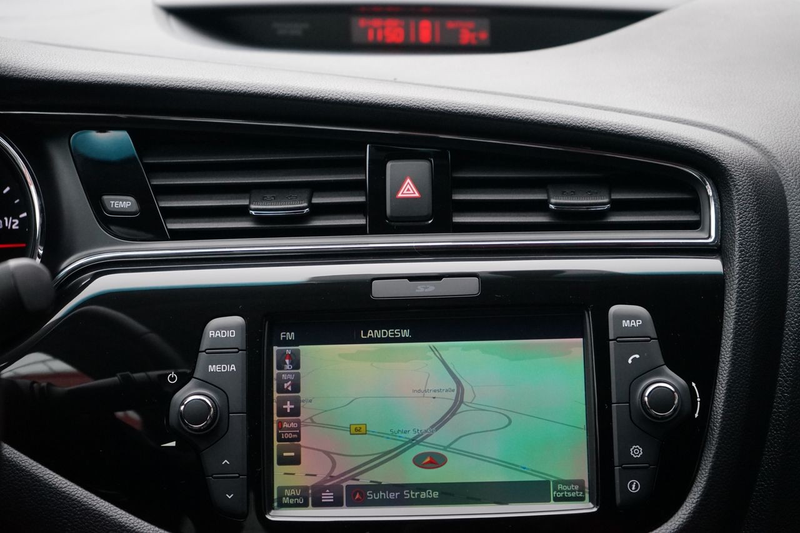 Kia Ceed SW / cee'd SW Ceed SW 1.6 GDI AUTOMATIK NAVI KAMERA KLIMAAUT. — photo 11