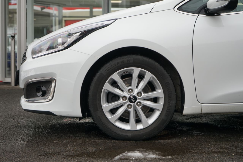 Kia Ceed SW / cee'd SW Ceed SW 1.6 GDI AUTOMATIK NAVI KAMERA KLIMAAUT. — photo 7
