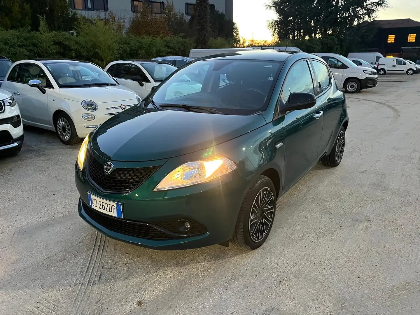 Lancia Ypsilon Ypsilon 1.0 FireFly 5 porte S&S Hybrid Ecochic Go Vert - 1