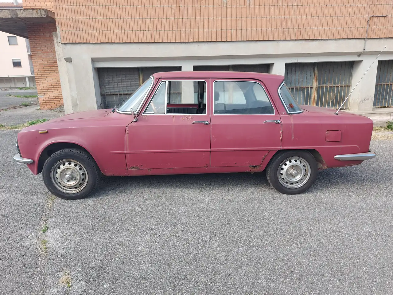 Alfa Romeo Giulia 1.300 Super, foto 3