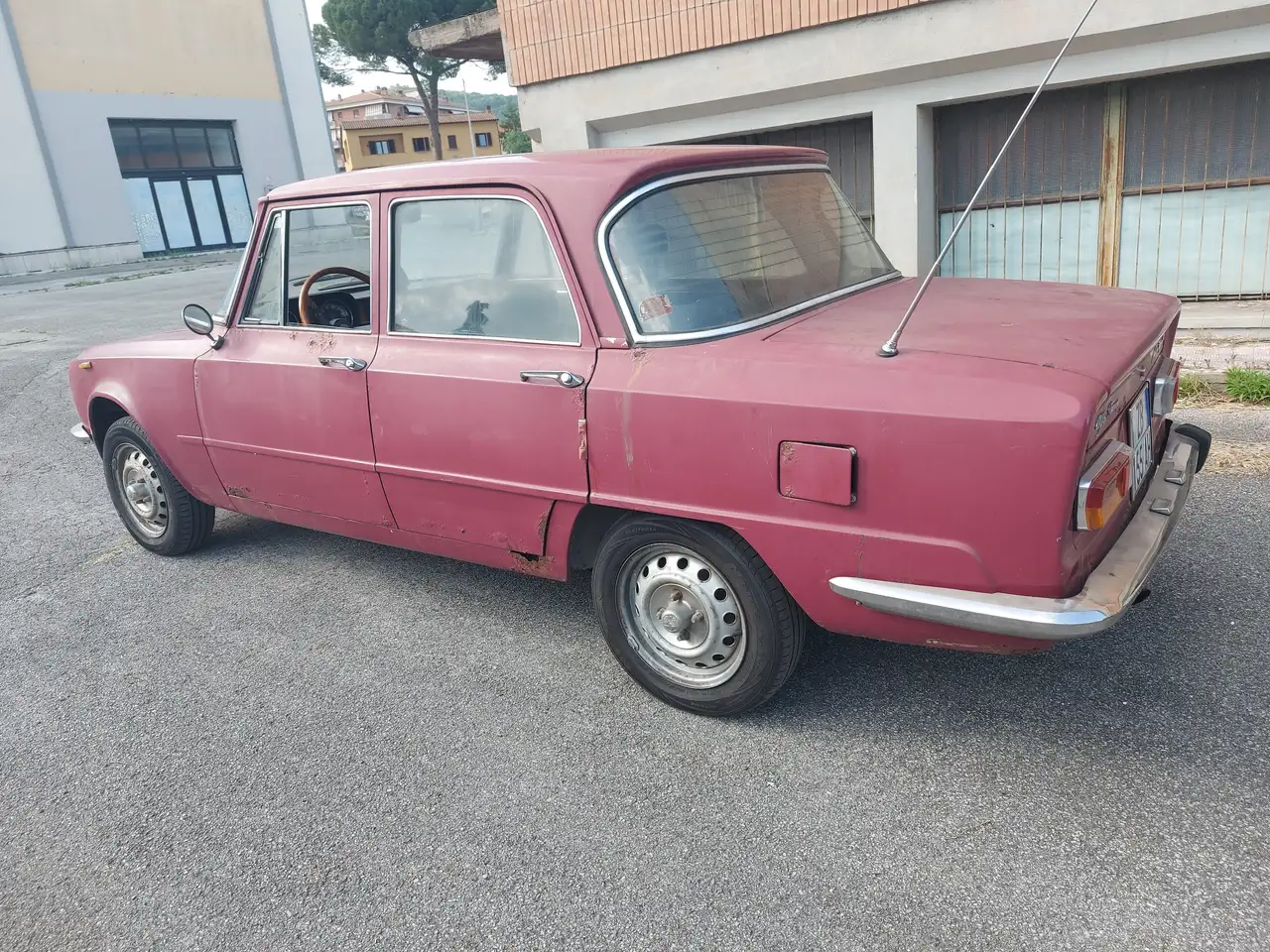 Alfa Romeo Giulia 1.300 Super, foto 4