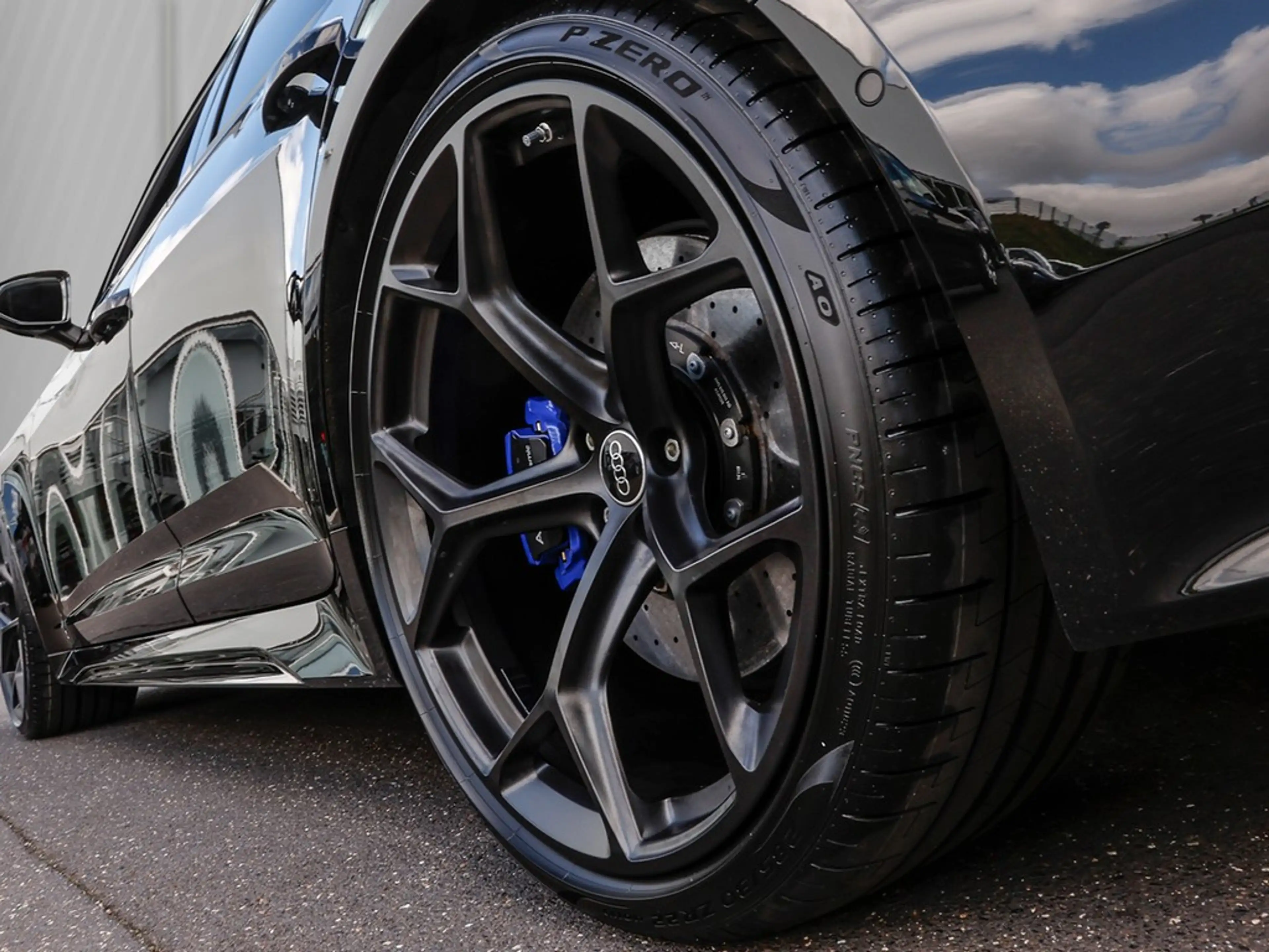 Audi RS6 RS 6 Avant 4.0 TFSI performance Matrix Panorama — photo 8