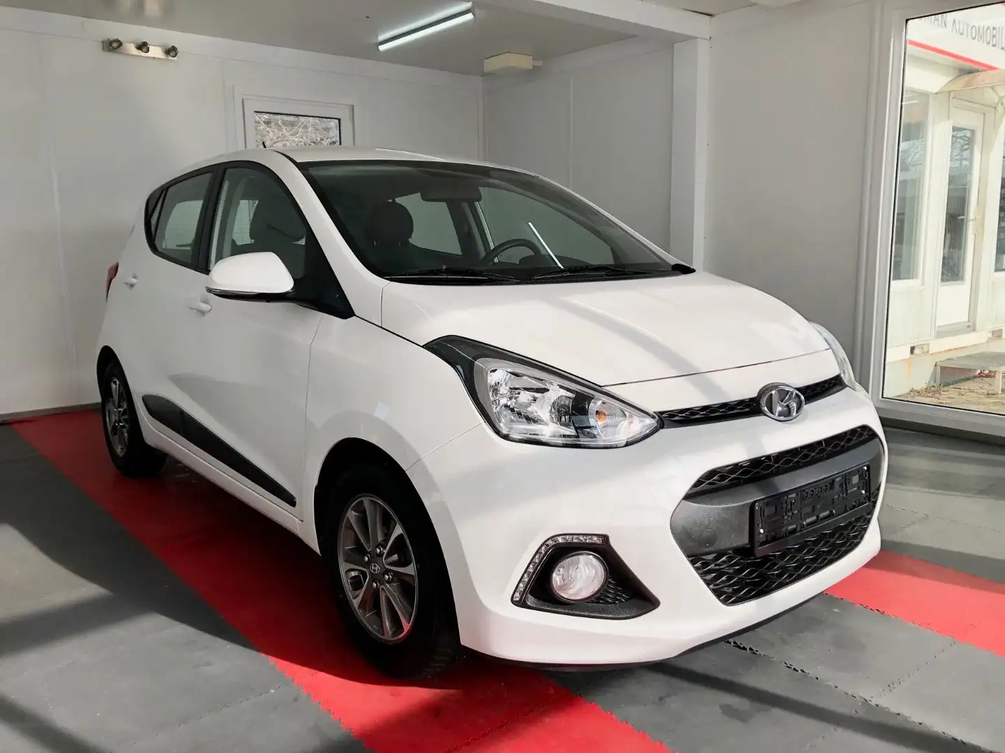Hyundai i10 Style Automatik Blanc - 1