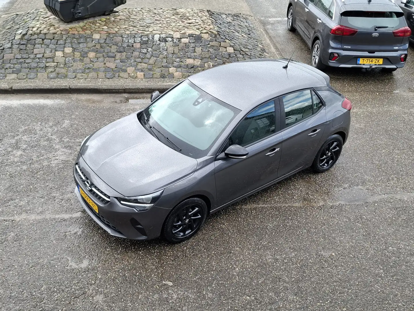 Opel Corsa 1.2 Edition 1e EIGENAAR CRUISE AIRCO 16 INCH NL AU Grijs - 2
