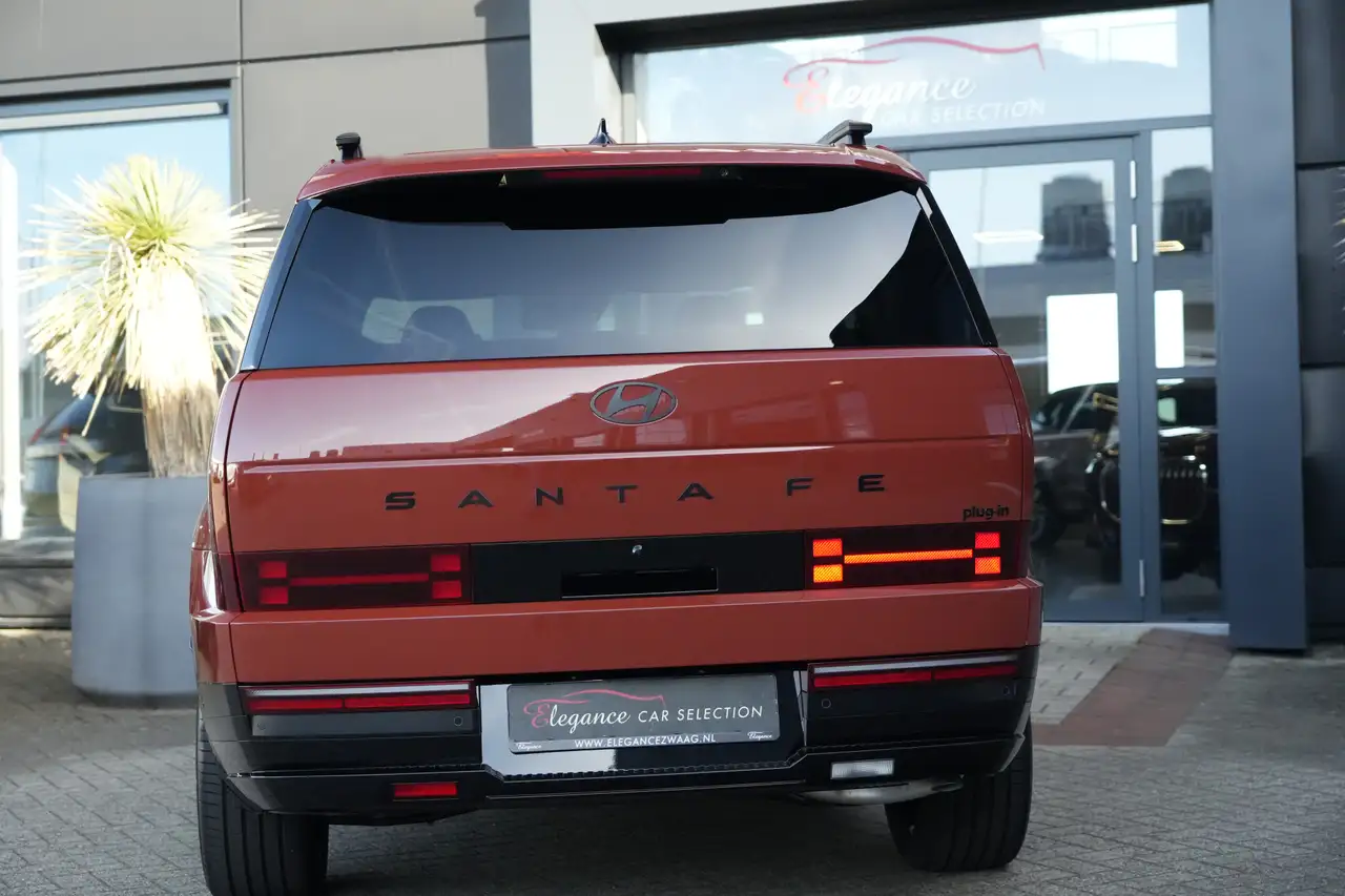 Hyundai SANTA FE 1.6 T-GDI PHEV Black Line 4WD 7p. 252pk Navigatie/ 40