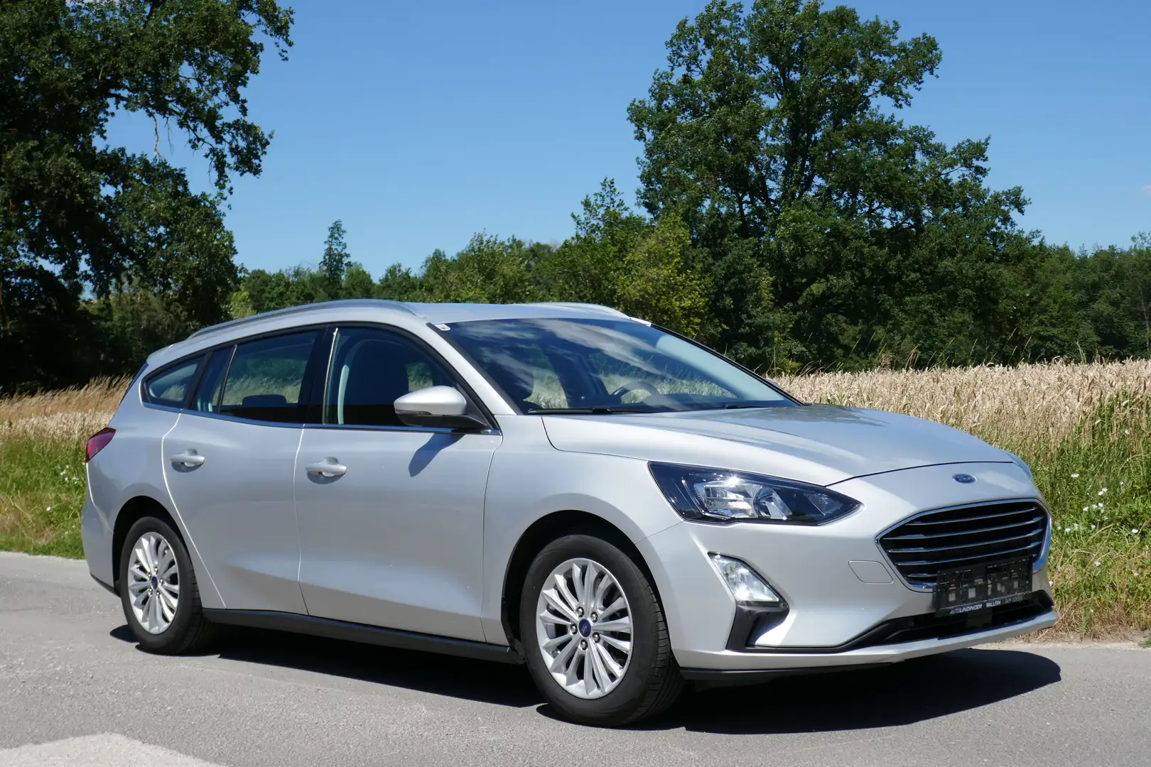 Ford Focus Titanium Silber - 1