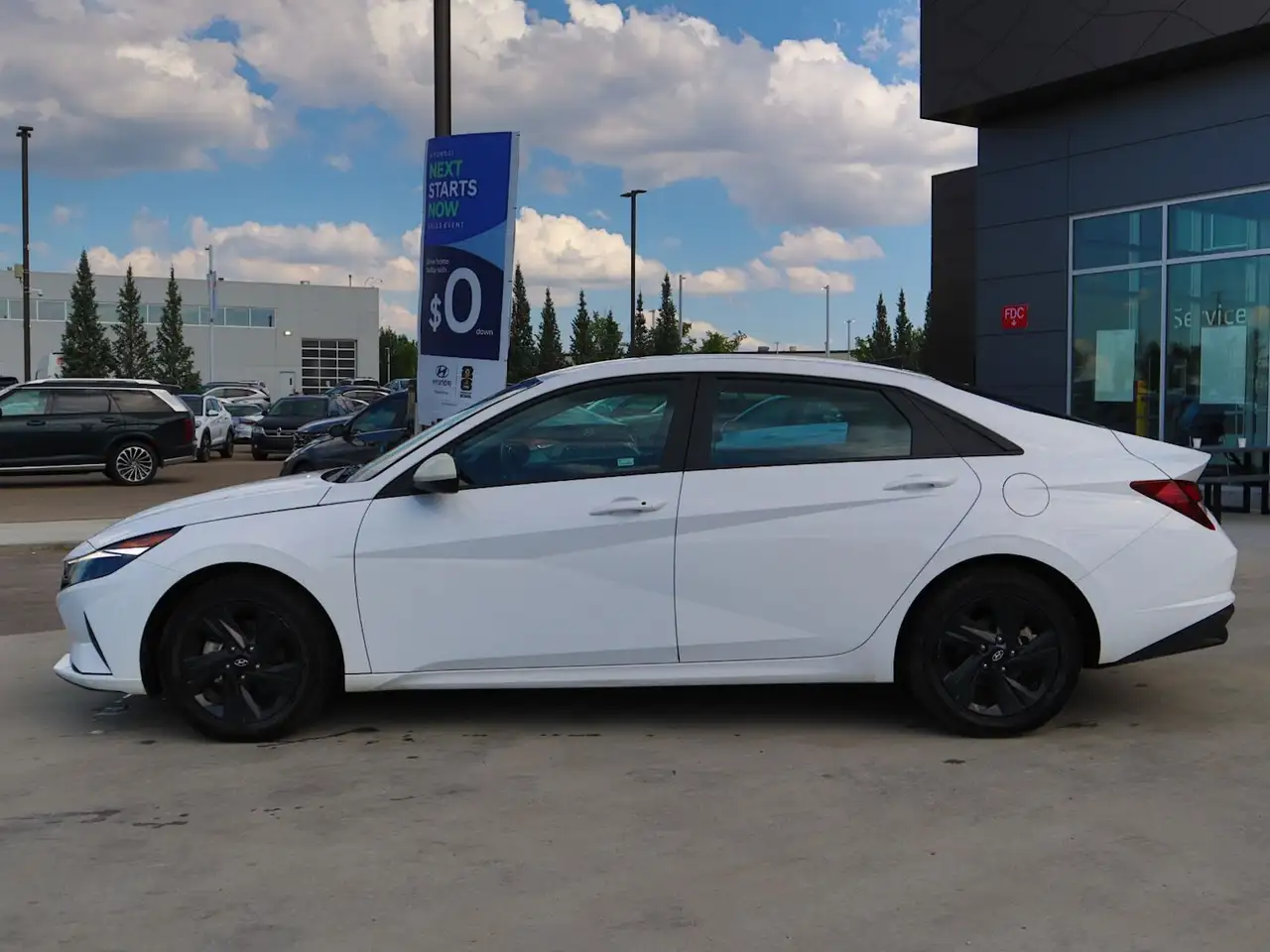 Hyundai ELANTRA снимка Hyundai ELANTRA