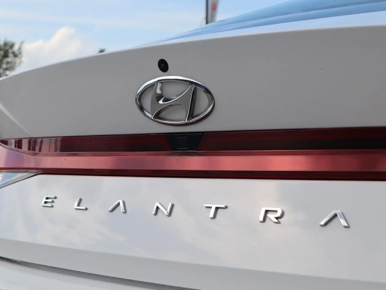 Hyundai ELANTRA снимка Hyundai ELANTRA