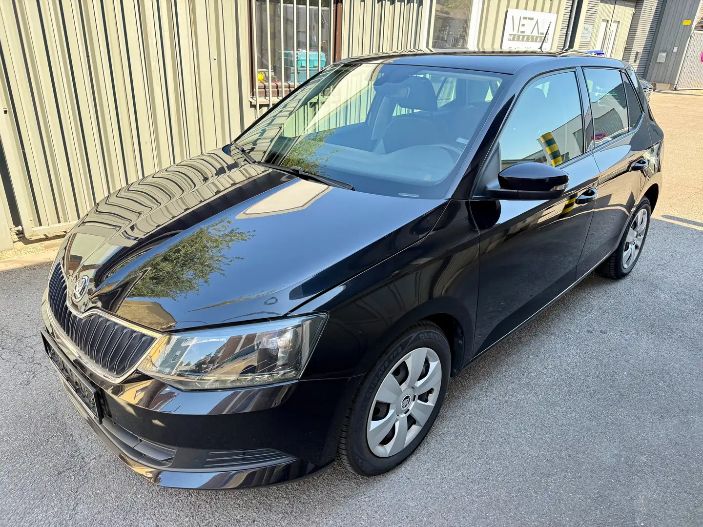 Skoda Fabia Ambition Sitzheizung BT TÜV+SERVICE NEU Noir - 1