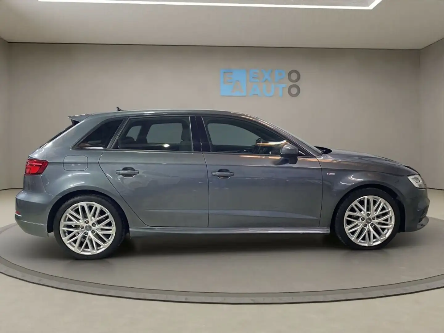 Audi A3 Sportback 30 TDI S Line 85kW Gris - 2