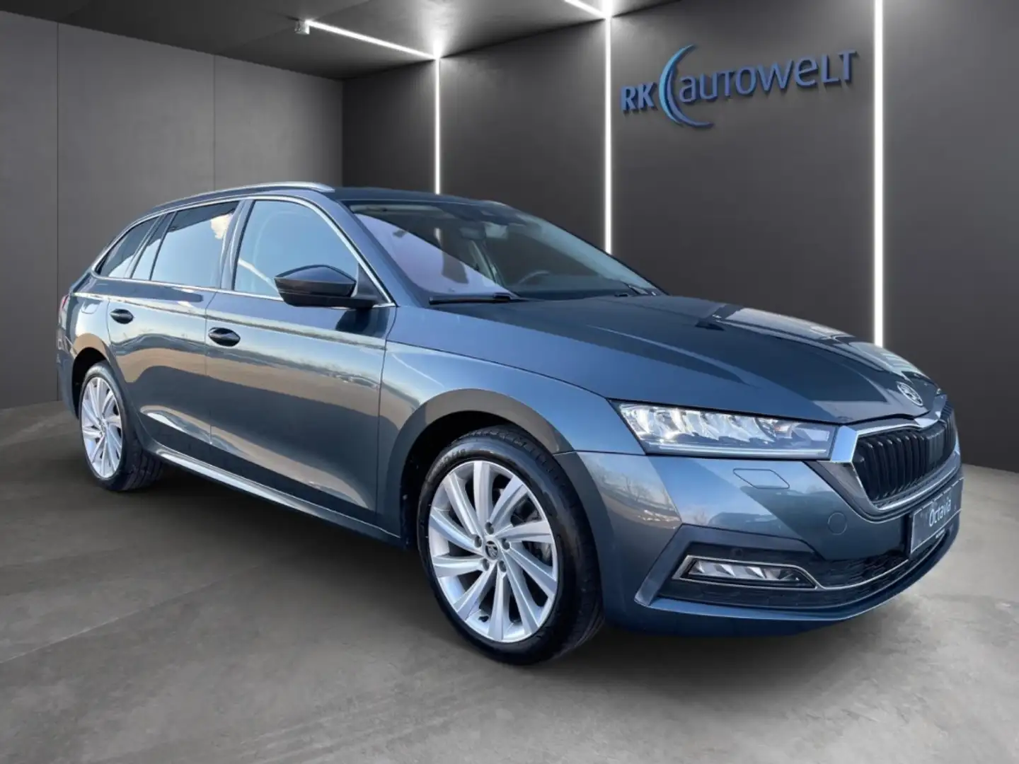Skoda Octavia Combi Style iV 1.4 TSI EU6d Panod. Navi pACC DCC Grau - 2