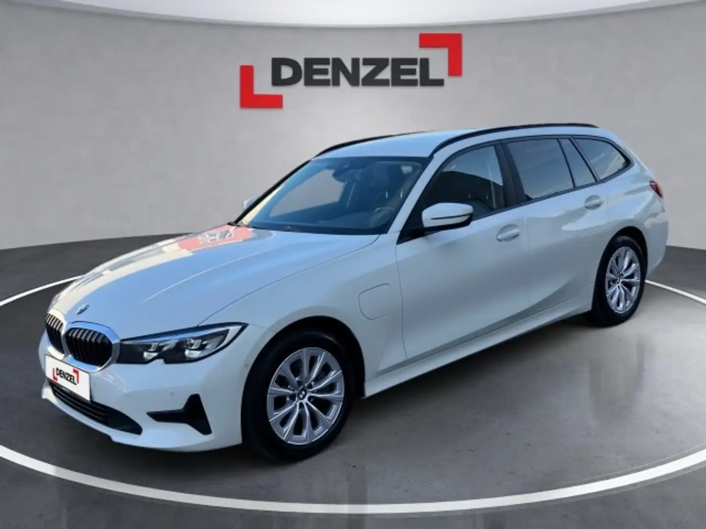 BMW 330 e PHEV Touring Aut Weiß - 1