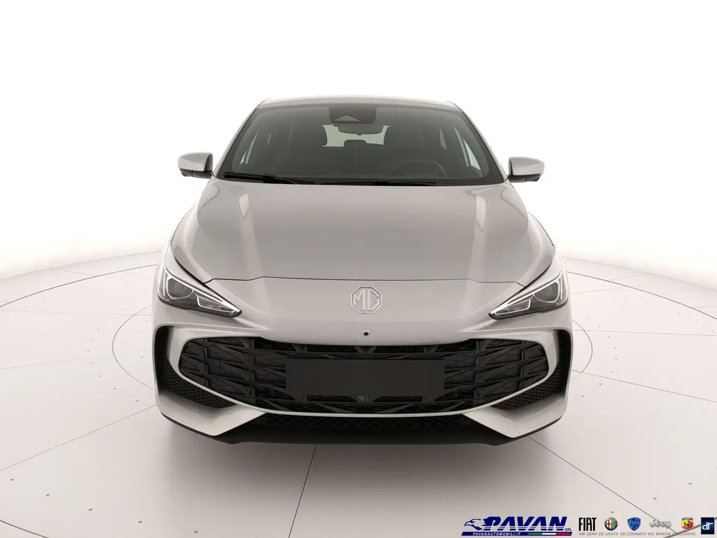 MG MG3 Hybrid+ Luxury Grau - 2
