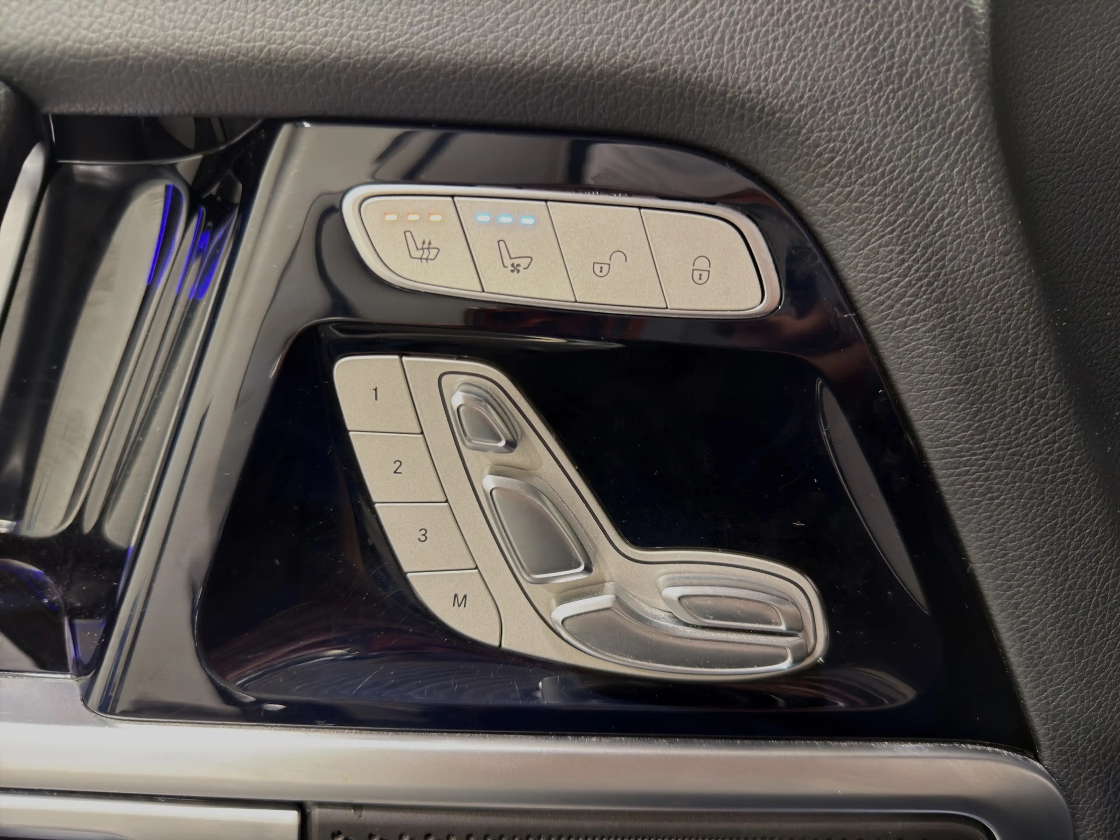 Mercedes-Benz G 350d AMG-LINE *WIDE*AHK*MULTIBEAM*360KAM* — photo 15