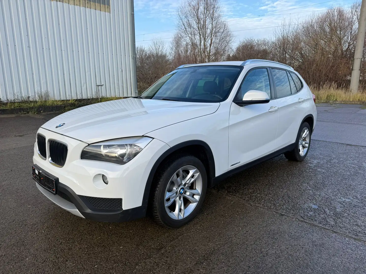 BMW X1 18D xDrive , St.Kette Neu , TÜV bei kauf Neu. Weiß - 1