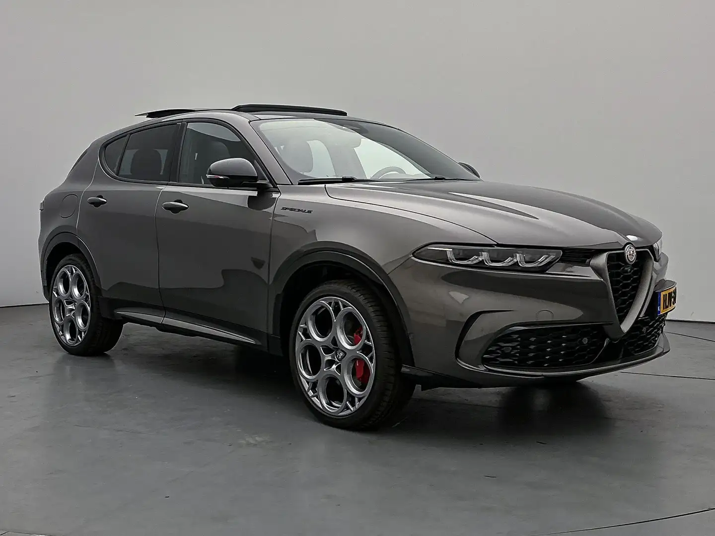 Alfa Romeo Tonale SUV Edizione Speciale Hybrid 280 pk Automaat | Nav Grijs - 2
