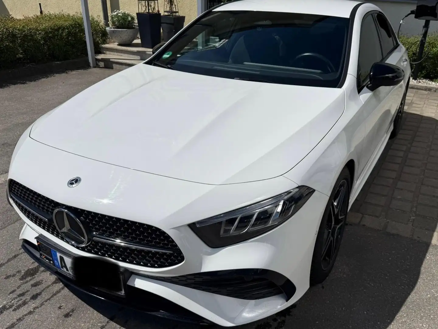 Mercedes-Benz A 200 A 200 7G-DCT AMG Line Advanced Plus Weiß - 1