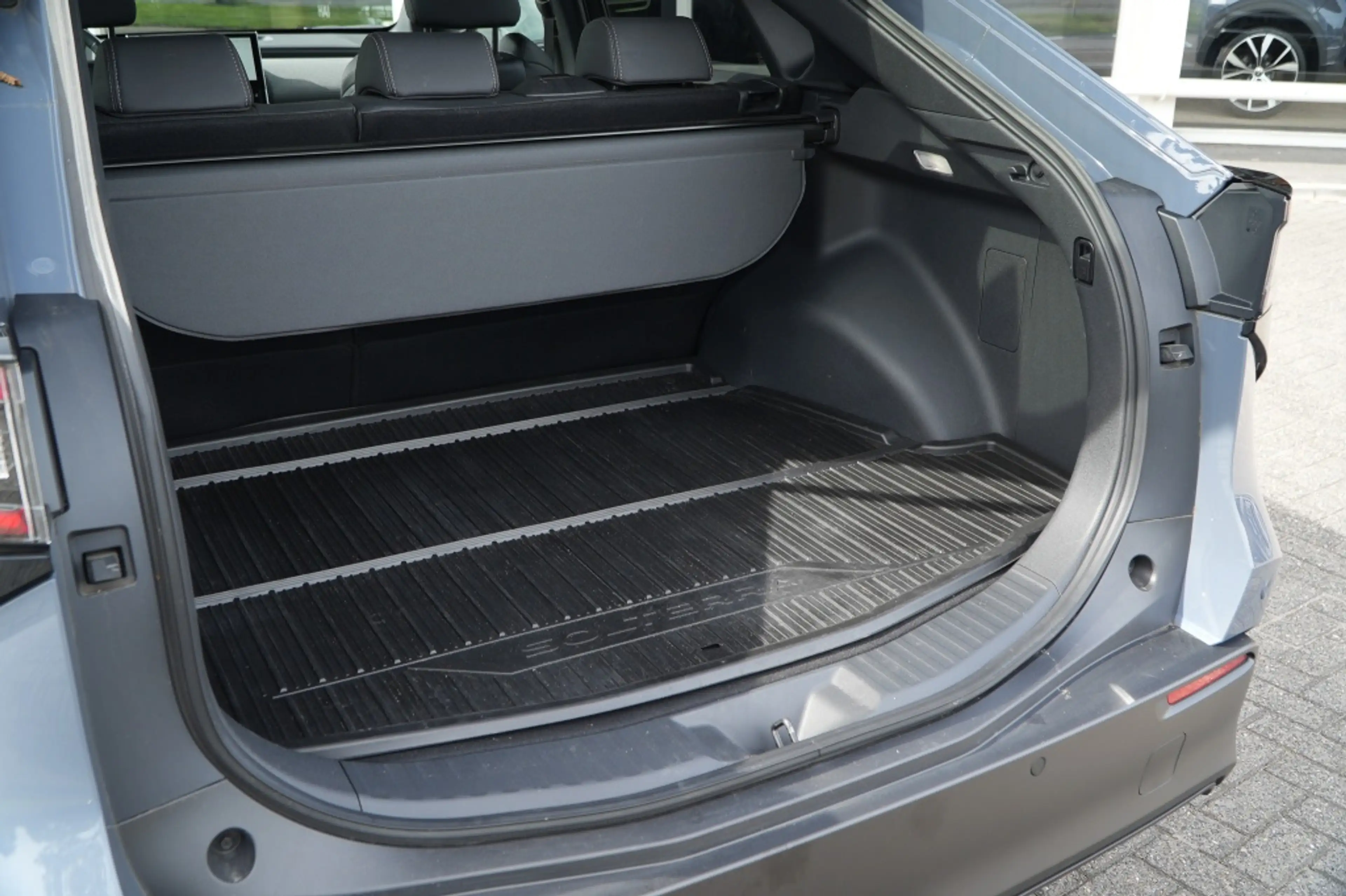 Subaru Solterra Two-Tone Pack 71 kWh Sky Package I ACC I Pano — photo 24