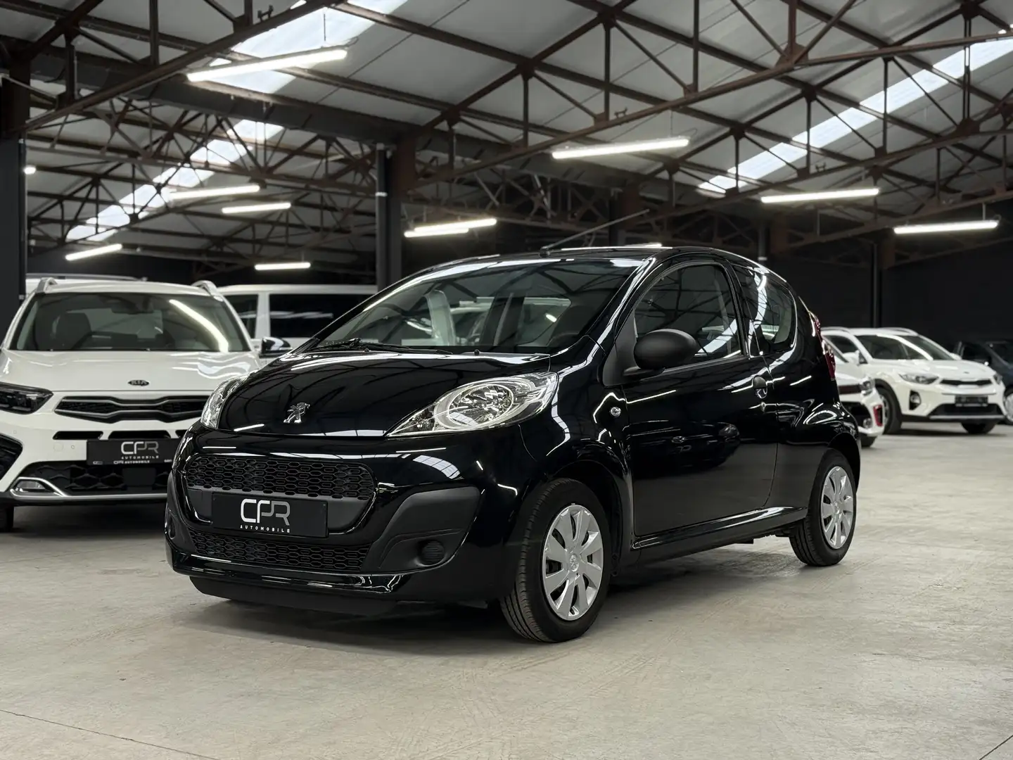 Peugeot 107 1.0i * 22.570KM * CARNET COMPLET * GARANTIE Zwart - 1