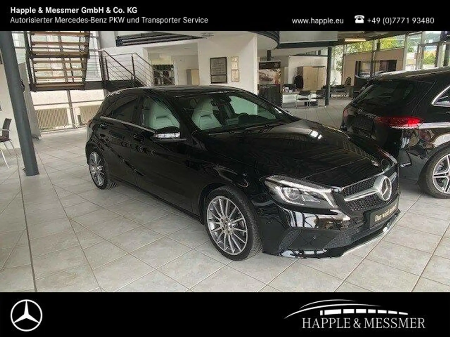 Mercedes-Benz A 220 A 220 4MATIC Urban/COMAND/AHK/Pano/Distronic/LED Noir - 1