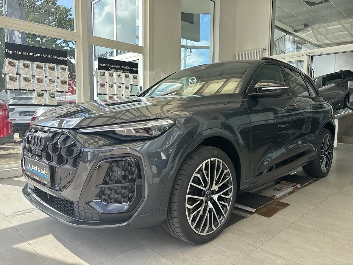 Audi SQ5 3.0 TFSI PANO+AHK+B&O+OLED+LUFT+STANDHZG Grau - 2